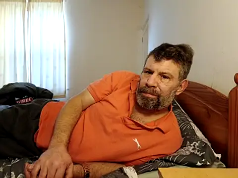 Snapshot of stud2512 chatting on 25, 3, 2026 stud2512 online show from 25, 3, 2026