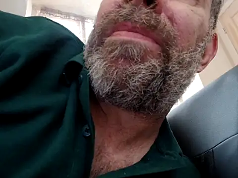 Snapshot of stud2512 chatting on 26, 3, 2026 stud2512 online show from 26, 3, 2026