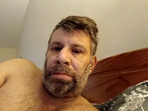 Snapshot of stud2512 chatting on 11, 4, 2026 stud2512 online show from 11, 4, 2026