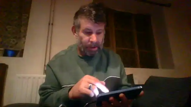 Snapshot of stud2512 chatting on 15, 4, 2026 stud2512 online show from 15, 4, 2026