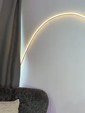 Dasha Be online show from 4, 3, 2026