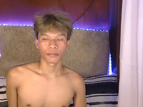 Snapshot of Nick_cummer12 chatting on 8, 4, 2026 Nick cummer12 online show from 8, 4, 2026