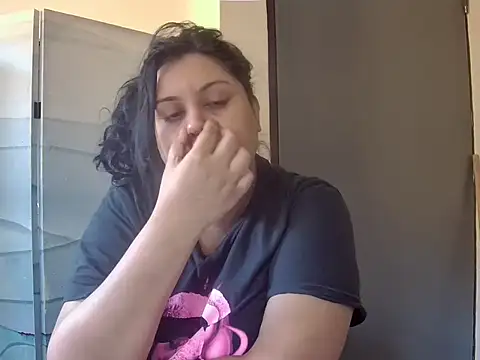 Snapshot of MistressMileenaMiami chatting on 9, 6, 2026 MistressMileenaMiami online show from 9, 6, 2026