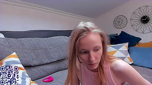 Snapshot of EliteEross chatting on 10, 7, 2026 EliteEross online show from 10, 7, 2026