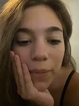 Snapshot of Milagrossuwu chatting on 21, 2, 2026 Milagrossuwu online show from 21, 2, 2026