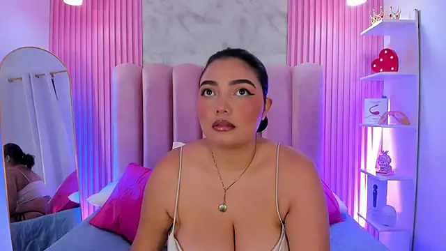 ArianaRougee online show from 23, 6, 2026