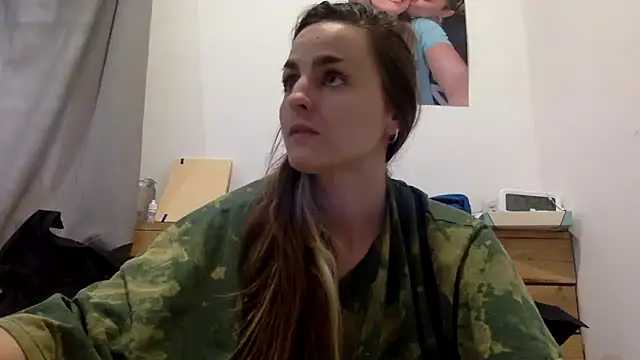 Snapshot of sheila_y_celia chatting on 6, 4, 2026 sheila y celia online show from 6, 4, 2026