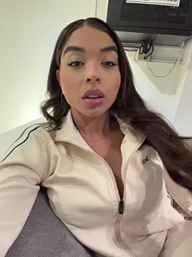 Snapshot of AnnyVega__ chatting on 8, 7, 2026 AnnyVega online show from 8, 7, 2026