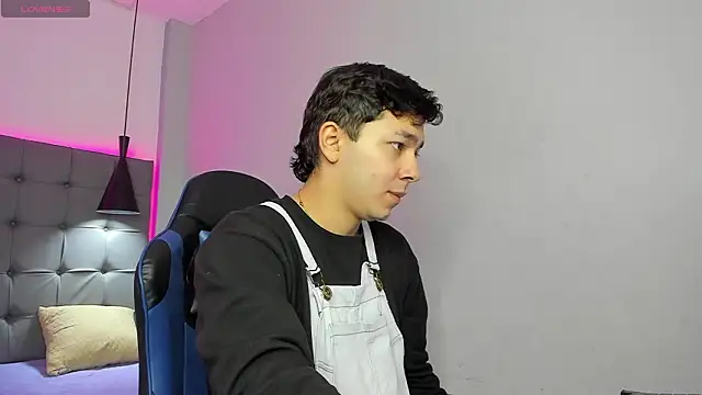 Julian Smith21 online show from 19, 3, 2026