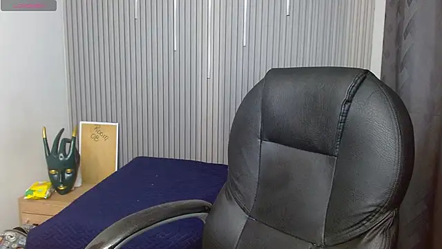 Julian Smith21 online show from 16, 4, 2026