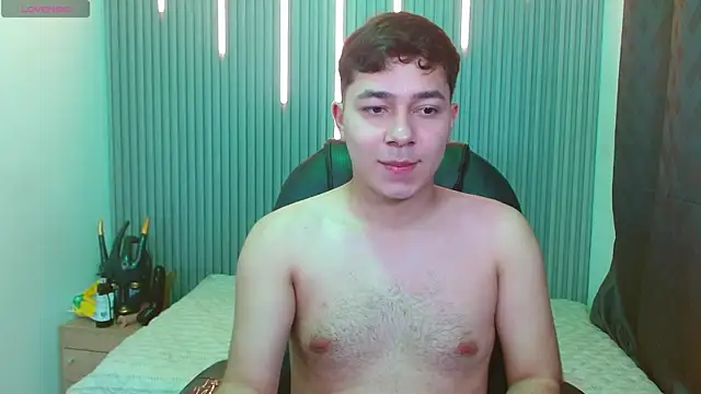 Snapshot of Julian_Smith21 chatting on 24, 6, 2026 Julian Smith21 online show from 24, 6, 2026