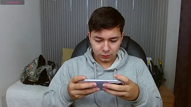 Snapshot of Julian_Smith21 chatting on 8, 7, 2026 Julian Smith21 online show from 8, 7, 2026