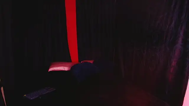 Snapshot of ironqueen_ chatting on 28, 2, 2026 ironqueen online show from 28, 2, 2026