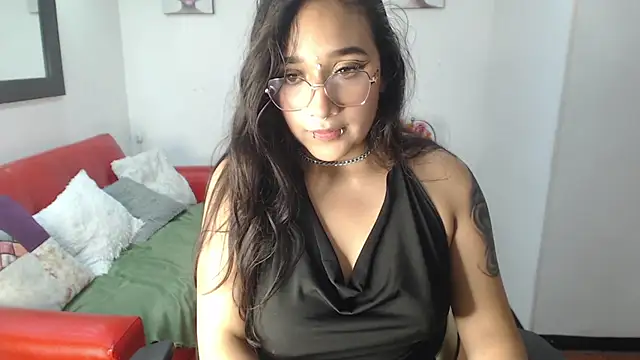 Snapshot of Aura_cute_ chatting on 2, 4, 2026 Aura cute online show from 2, 4, 2026