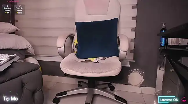 Snapshot of dirty_27cms chatting on 14, 3, 2025 dirty 27cms online show from 14, 3, 2025