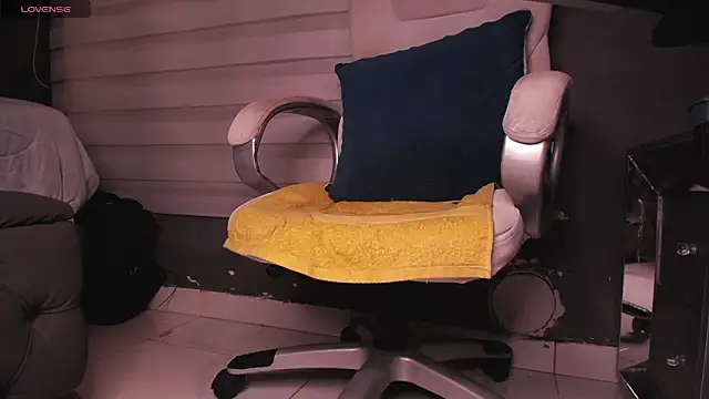 Snapshot of dirty_27cms chatting on 19, 12, 2025 dirty 27cms online show from 19, 12, 2025