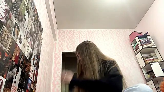Snapshot of JanineThielman chatting on 9, 6, 2026 JanineThielman online show from 9, 6, 2026