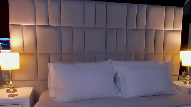 Tiffanyy Lam online show from 11, 4, 2026