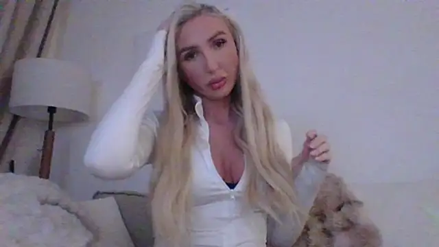 Snapshot of kinkykara25 chatting on 26, 4, 2026 kinkykara25 online show from 26, 4, 2026