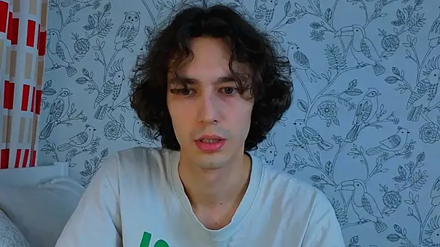 Snapshot of crybae chatting on 13, 4, 2026 crybae online show from 13, 4, 2026