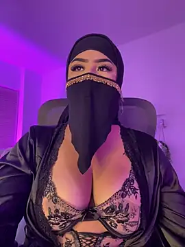 Snapshot of Yasmin_cute chatting on 23, 7, 2026 Yasmin cute online show from 23, 7, 2026