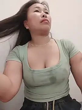 Snapshot of 01_ANNA_01 chatting on 27, 5, 2026 01 ANNA 01 online show from 27, 5, 2026