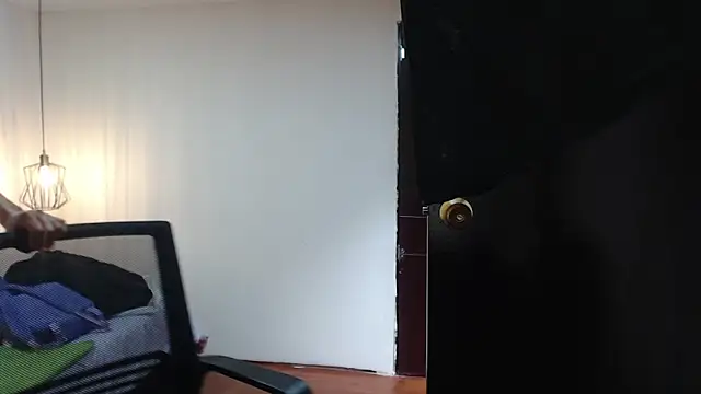 Emma hassani online show from 31, 3, 2026