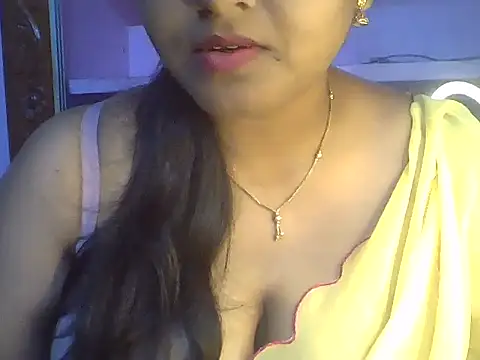 Snapshot of Tamil_Kuttyma chatting on 3, 8, 2026 Tamil Kuttyma online show from 3, 8, 2026