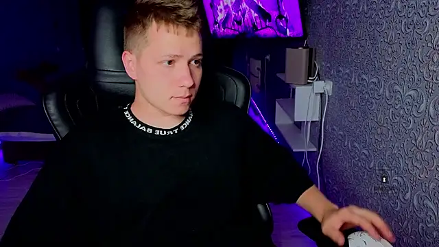 Snapshot of Karl_Night_ chatting on 17, 5, 2026 Karl Night online show from 17, 5, 2026