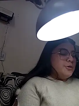 Snapshot of Bella_diamond01 chatting on 27, 2, 2026 Bella diamond01 online show from 27, 2, 2026