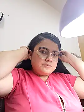 Snapshot of Bella_diamond01 chatting on 28, 2, 2026 Bella diamond01 online show from 28, 2, 2026