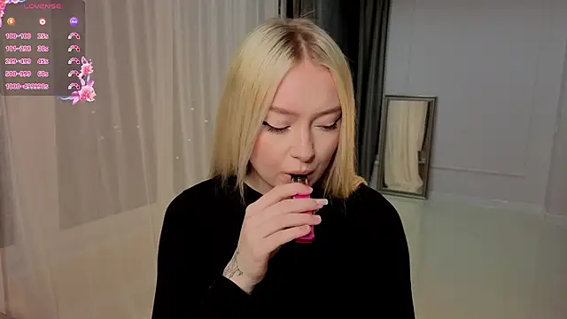 ChristinBland online show from 13, 3, 2026