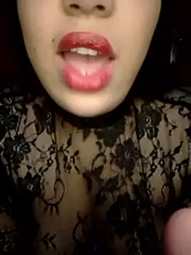 Snapshot of madleen_Mm chatting on 9, 3, 2026 madleen Mm online show from 9, 3, 2026