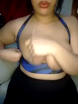 Snapshot of madleen_Mm chatting on 11, 3, 2026 madleen Mm online show from 11, 3, 2026