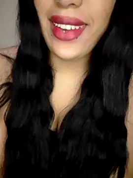 Snapshot of madleen_Mm chatting on 14, 4, 2026 madleen Mm online show from 14, 4, 2026