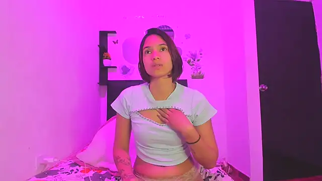 Snapshot of sapphire_brown20 chatting on 20, 4, 2026 sapphire brown20 online show from 20, 4, 2026