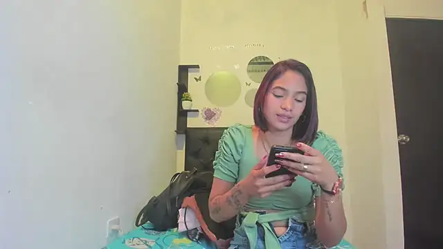 Snapshot of sapphire_brown20 chatting on 16, 5, 2026 sapphire brown20 online show from 16, 5, 2026