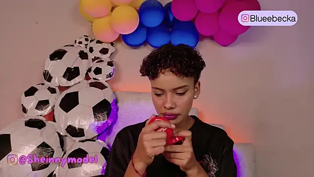 Snapshot of BeckaBlue chatting on 1, 7, 2026 BeckaBlue online show from 1, 7, 2026