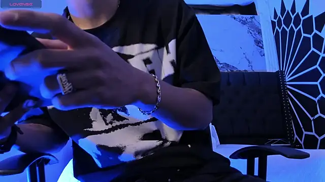 DylanRoyce  online show from 28, 2, 2026