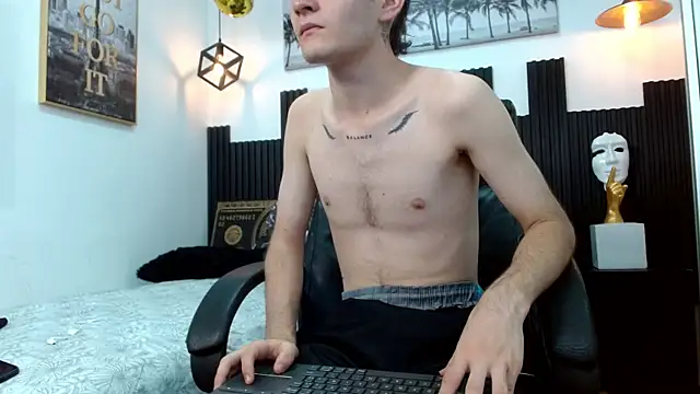 Snapshot of trevor_mob chatting on 27, 6, 2026 trevor mob online show from 27, 6, 2026