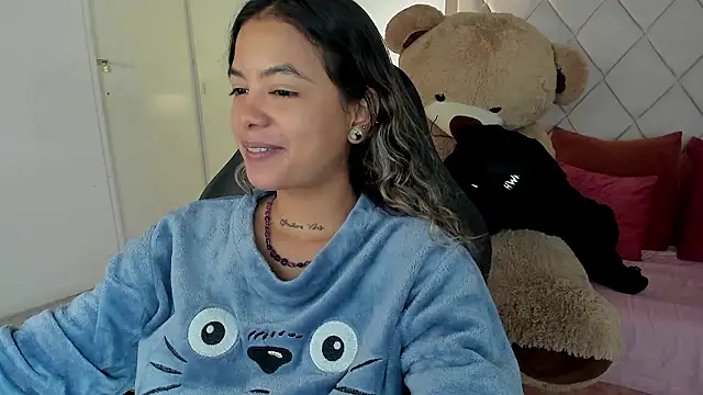 dulce lyraa1 online show from 5, 3, 2026