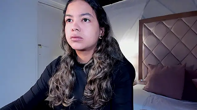 dulce lyraa1 online show from 7, 4, 2026