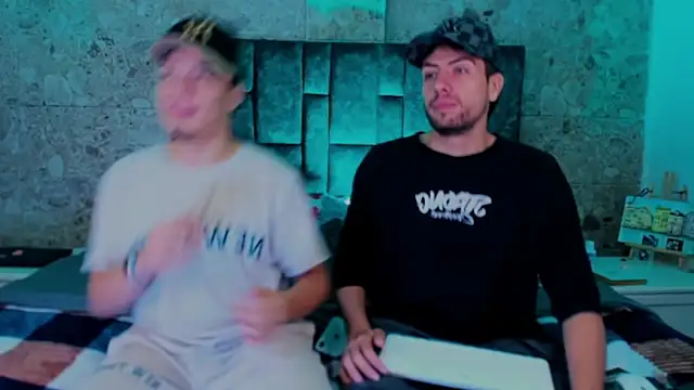 alex and christhoper online show from 30, 4, 2026