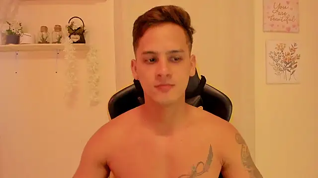 sexy andres01 online show from 29, 4, 2026