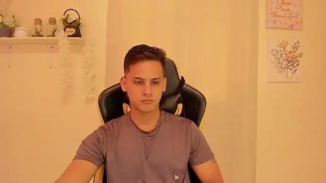 sexy andres01 online show from 30, 4, 2026