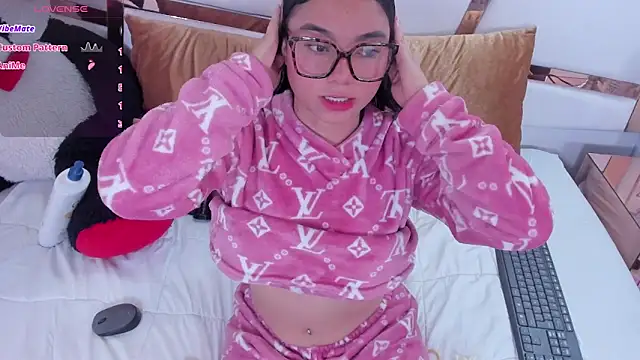 shelseanova online show from 14, 4, 2026