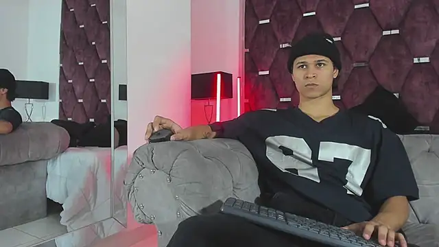 TonyBenedetti online show from 24, 7, 2026