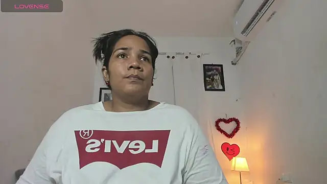 Snapshot of mariana_villa72 chatting on 24, 6, 2026 mariana villa72 online show from 24, 6, 2026