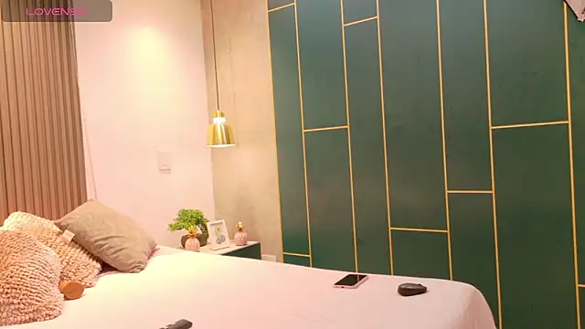 Snapshot of DaliaHills chatting on 3, 3, 2026 DaliaHills online show from 3, 3, 2026