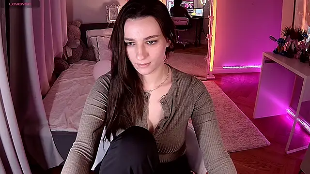 Snapshot of Vivian_Wee chatting on 1, 3, 2026 Vivian Wee online show from 1, 3, 2026